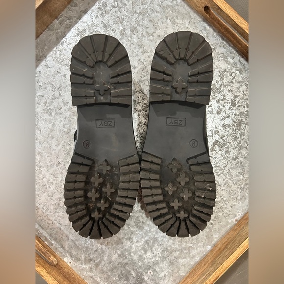 Women’s Black Lug Sole platform mid chunky xfords shoes w/metal chain size 9 NIB - Picture 5 of 5